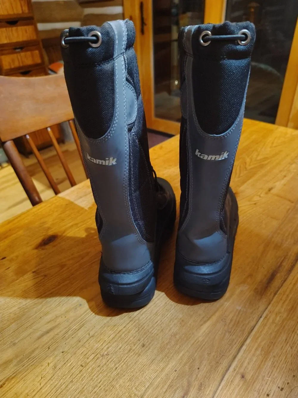 Kamik Snow Boots (Big Kids 6)